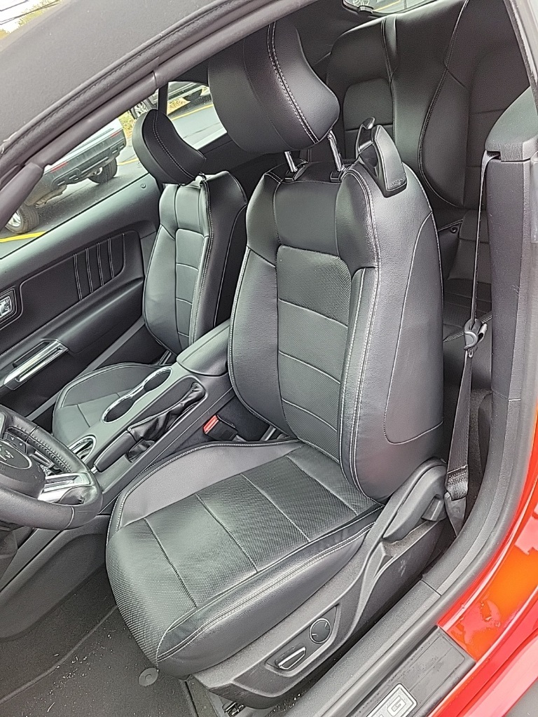 2017 Ford Mustang GT Premium photo 11