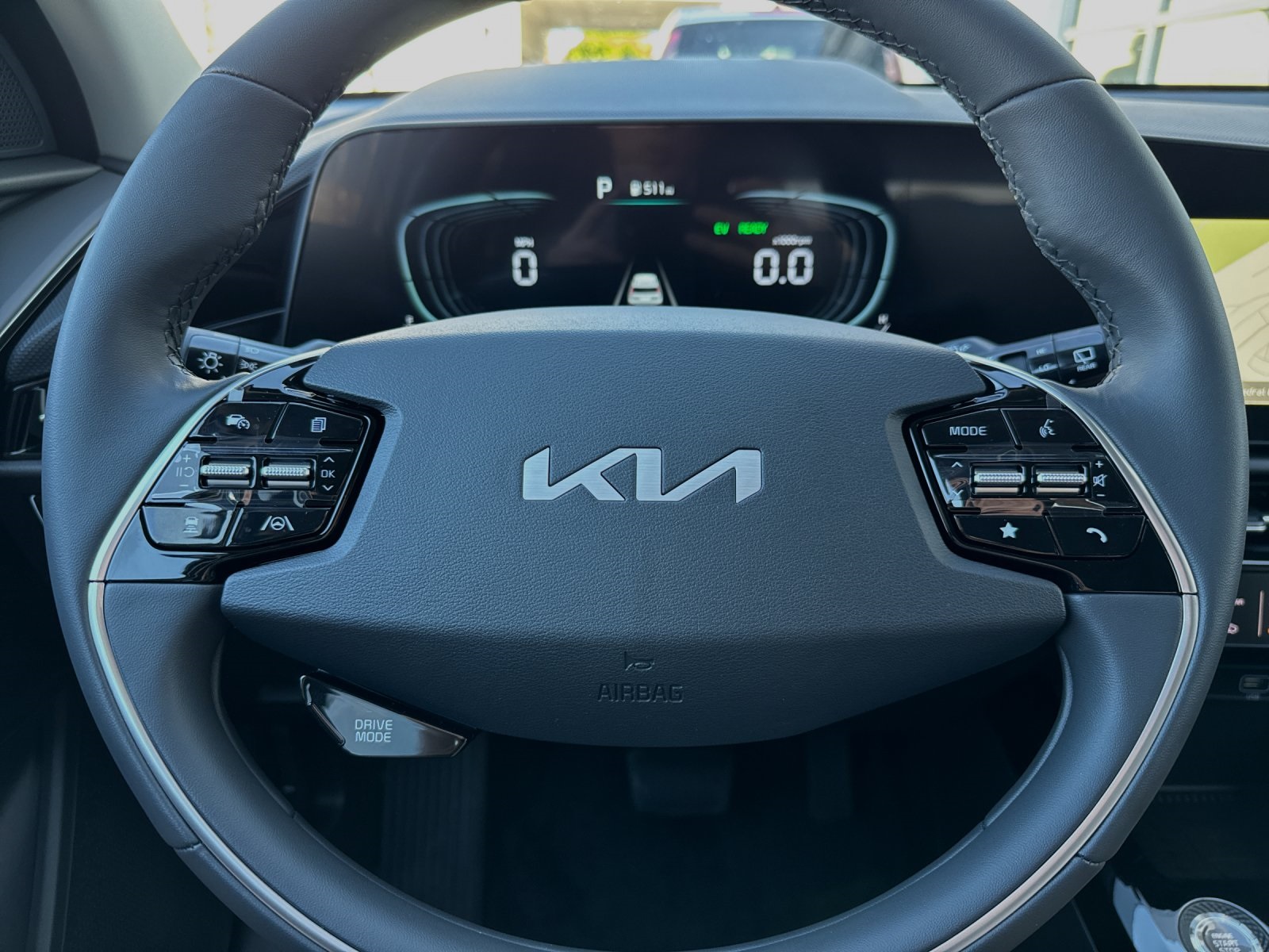 2025 Kia Niro EX photo 23