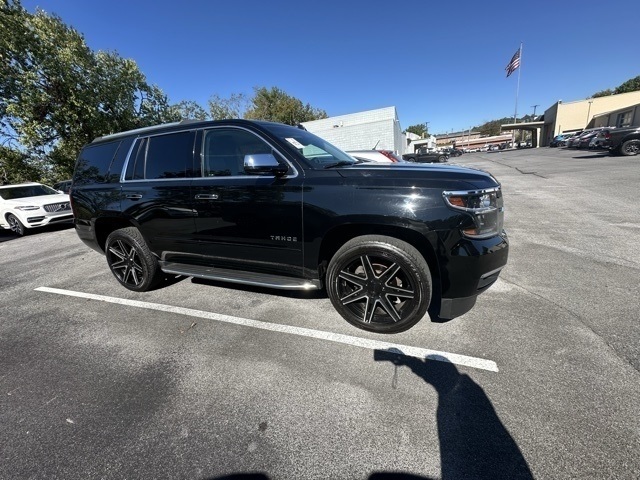 2017 Chevrolet Tahoe Premier photo 2