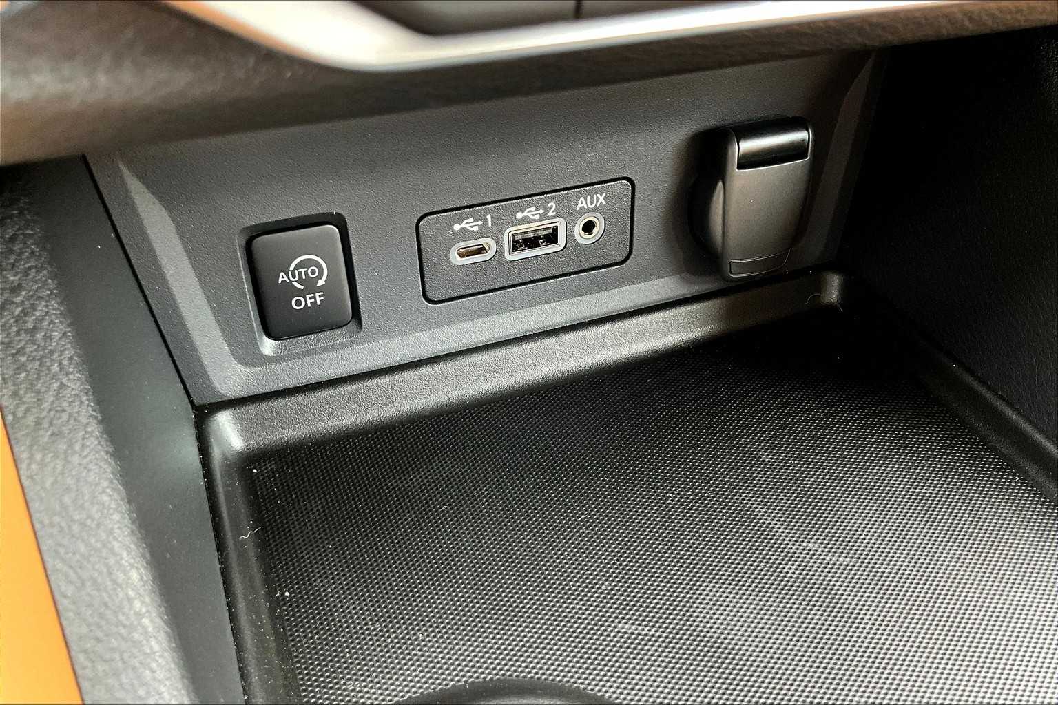 2025 Nissan Sentra SV photo 18