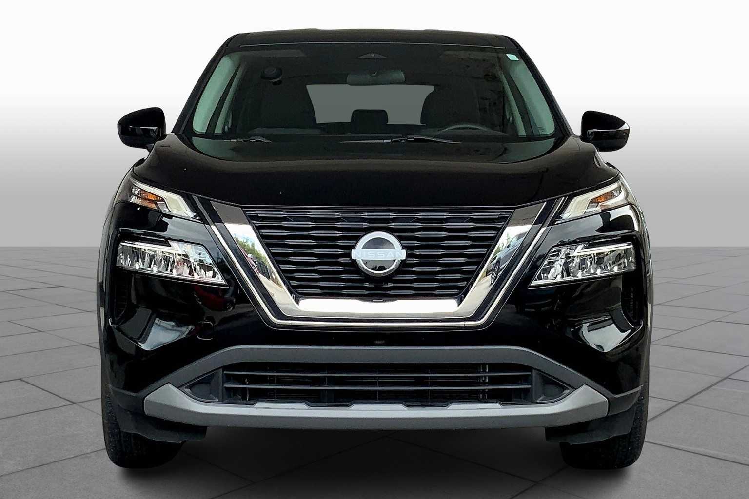 2023 Nissan Rogue SV photo 3