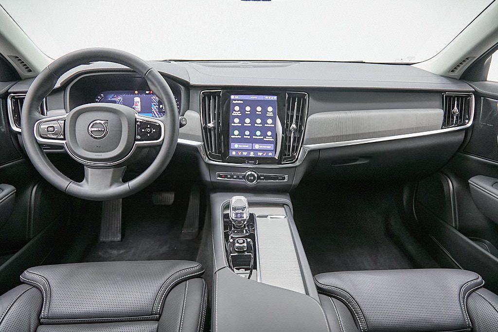 2026 VOLVO V90CC - Image 27