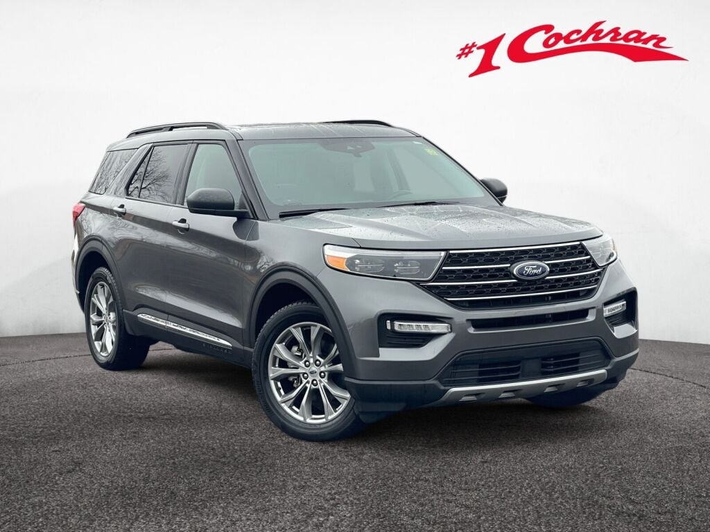 2022 Ford Explorer XLT's photo