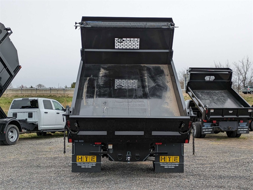 2024 Ram 3500 Tradesman photo 4