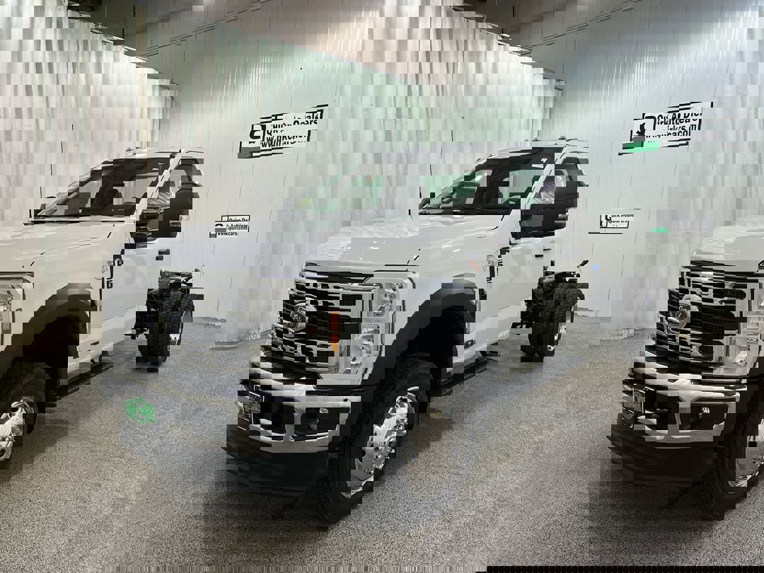 2025 Ford F-550 XL photo 4
