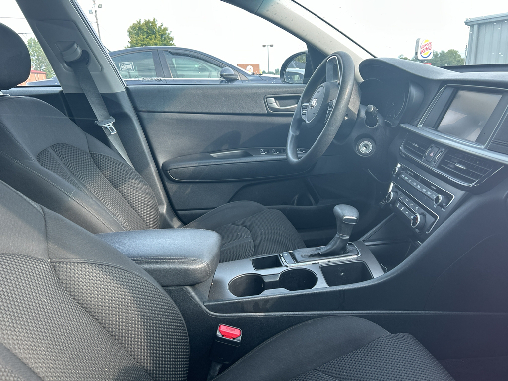 2020 Kia Optima LX photo 8