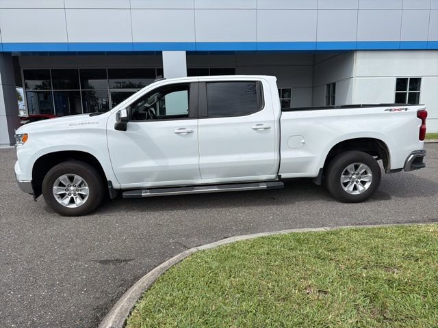 2023 Chevrolet Silverado 1500 LT photo 3
