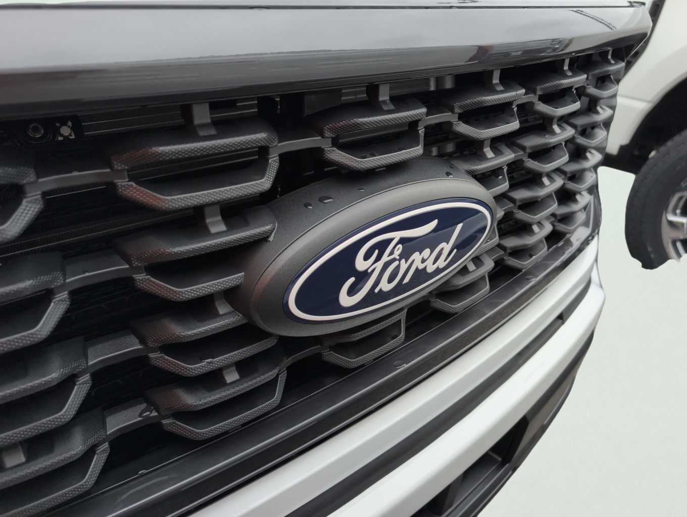 2025 Ford F-150 STX photo 2