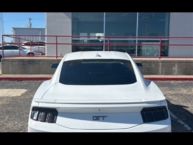 2025 Ford Mustang GT Premium photo 3