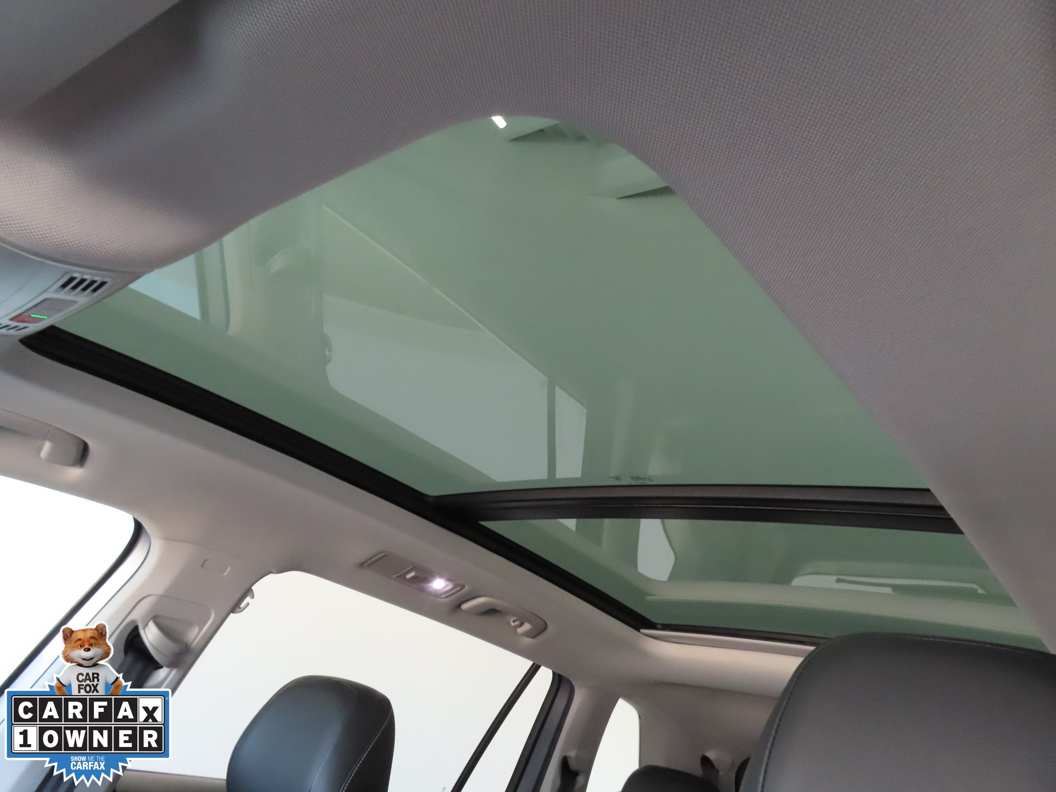 2023 Volkswagen Tiguan SE photo 18