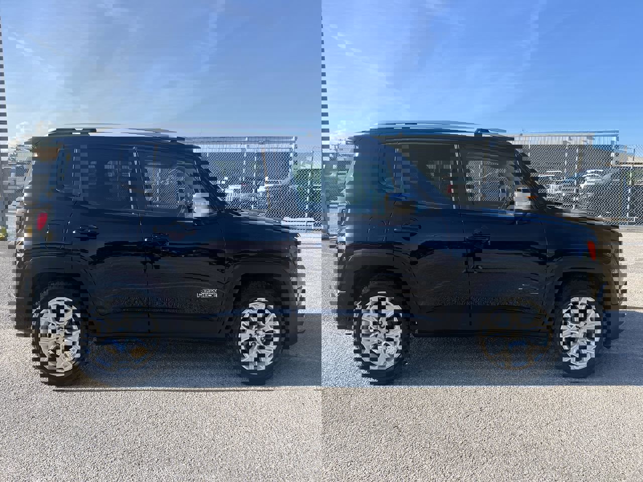 Used 2016 Jeep Renegade Limited with VIN ZACCJADT4GPE07019 for sale in Kansas City