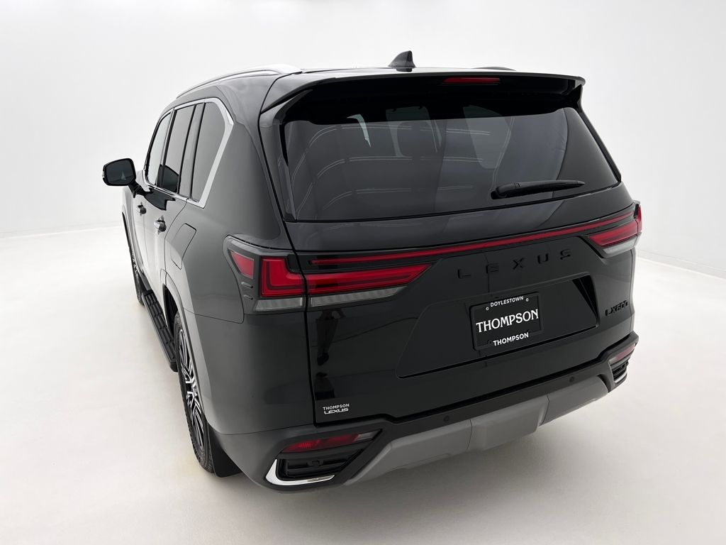2025 Lexus LX 600 Luxury photo 8