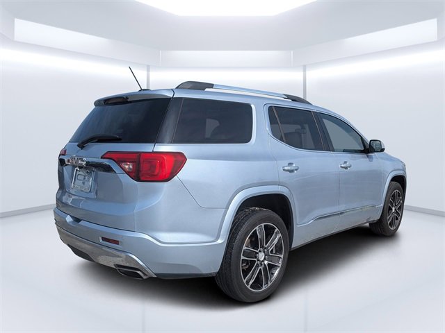 2017 Gmc Acadia Denali photo 2