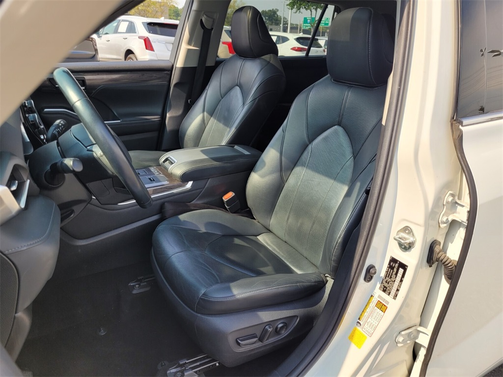 2020 Toyota Highlander Limited photo 4