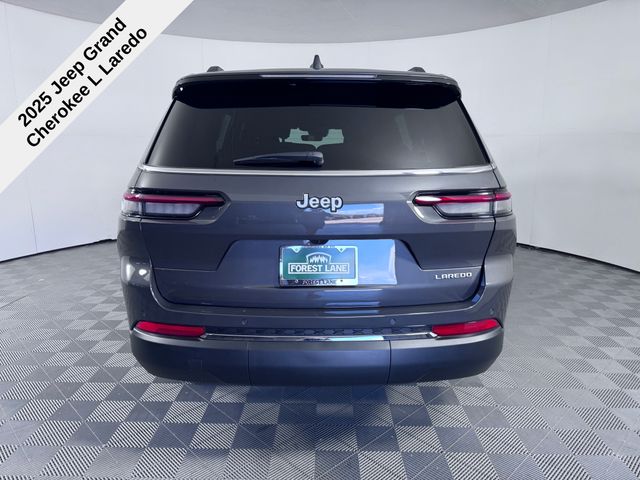 2025 Jeep Grand Cherokee Laredo photo 6