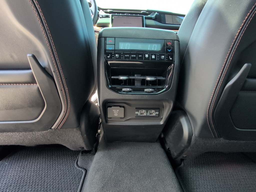 2022 Jeep Grand Cherokee Summit Reserve photo 21
