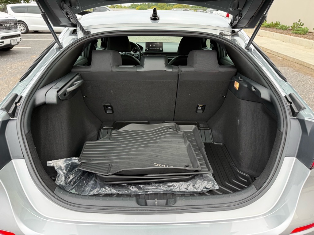 2025 Honda Civic Sport photo 11