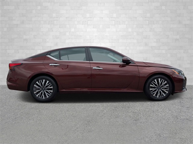 2023 Nissan Altima 2.5 SV photo 3