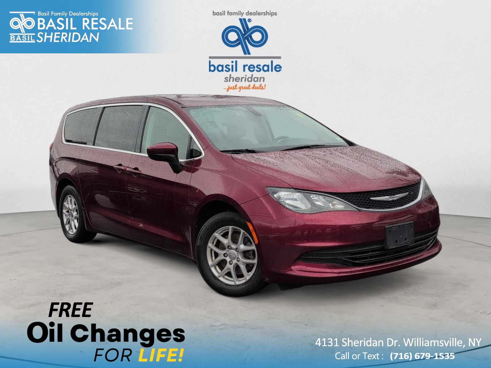 2017 Chrysler Pacifica Touring's photo