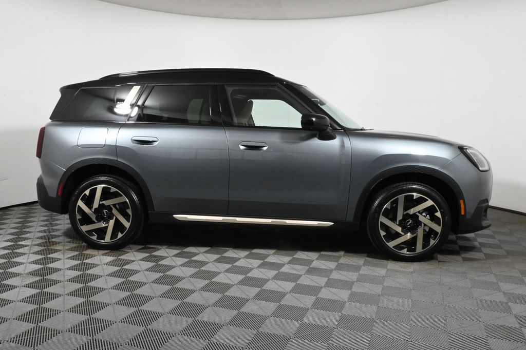 2025 Mini Countryman S ALL4 Iconic photo 6
