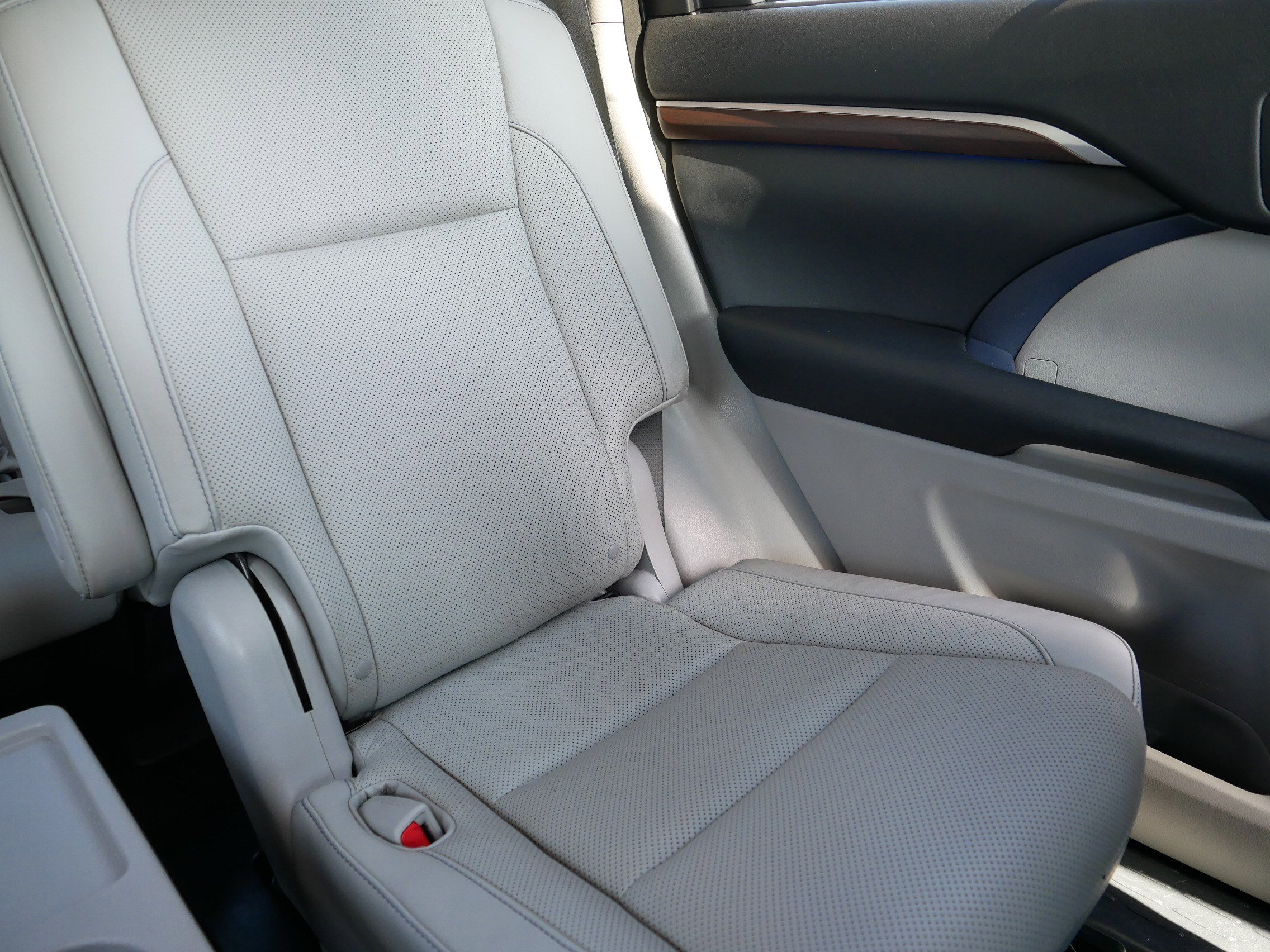 2015 Toyota Highlander Hybrid Limited photo 13