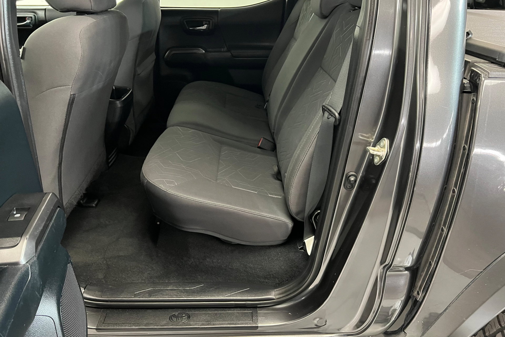 2016 Toyota Tacoma SR5 Sport TRD Pro photo 21