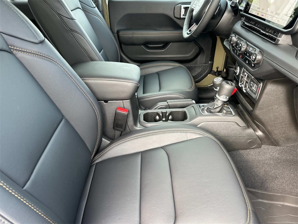 2025 Jeep Gladiator Sport photo 15