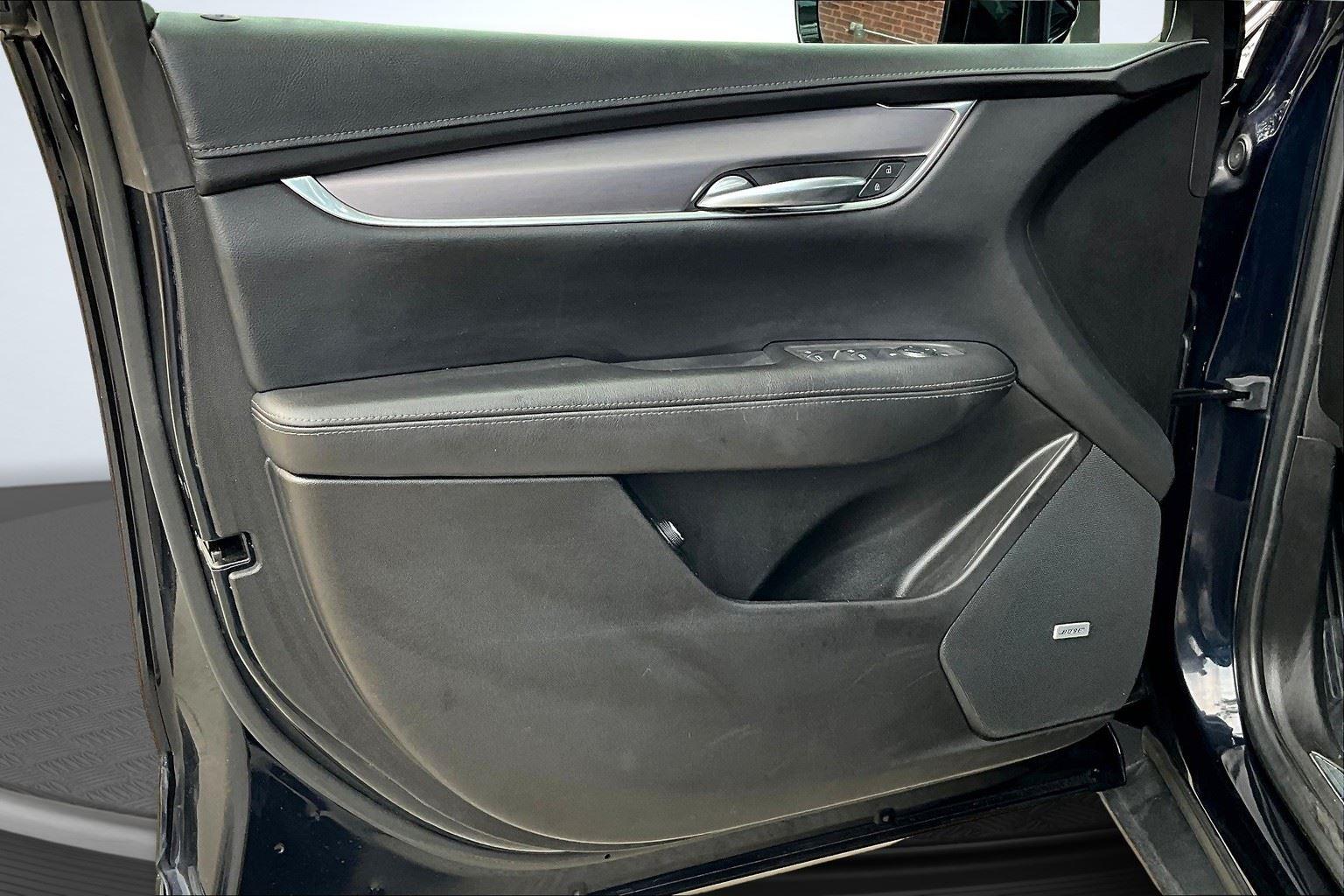 2022 Cadillac XT5 Luxury photo 23