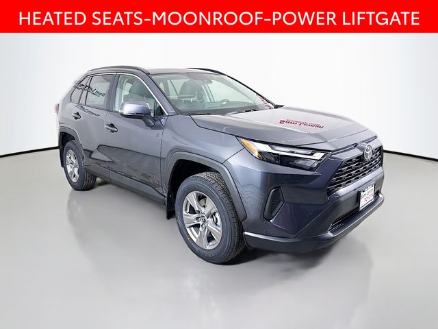 2025 Toyota RAV4 XLE's photo