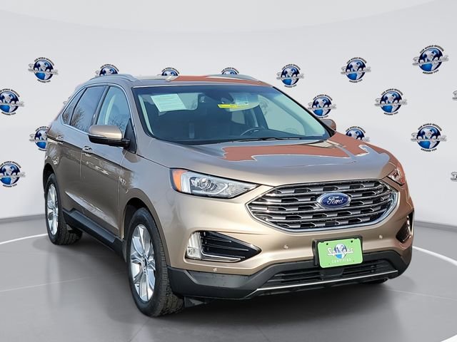 2020 Ford Edge Titanium's photo