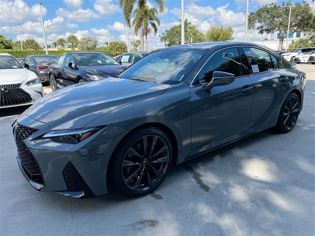 2025 Lexus IS 350 F SPORT photo 2