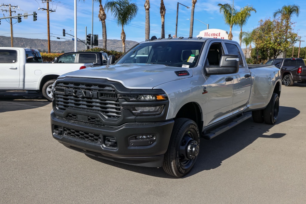 New 2026 Silver-Zynith Exterior Paint RAM Tradesman image 7