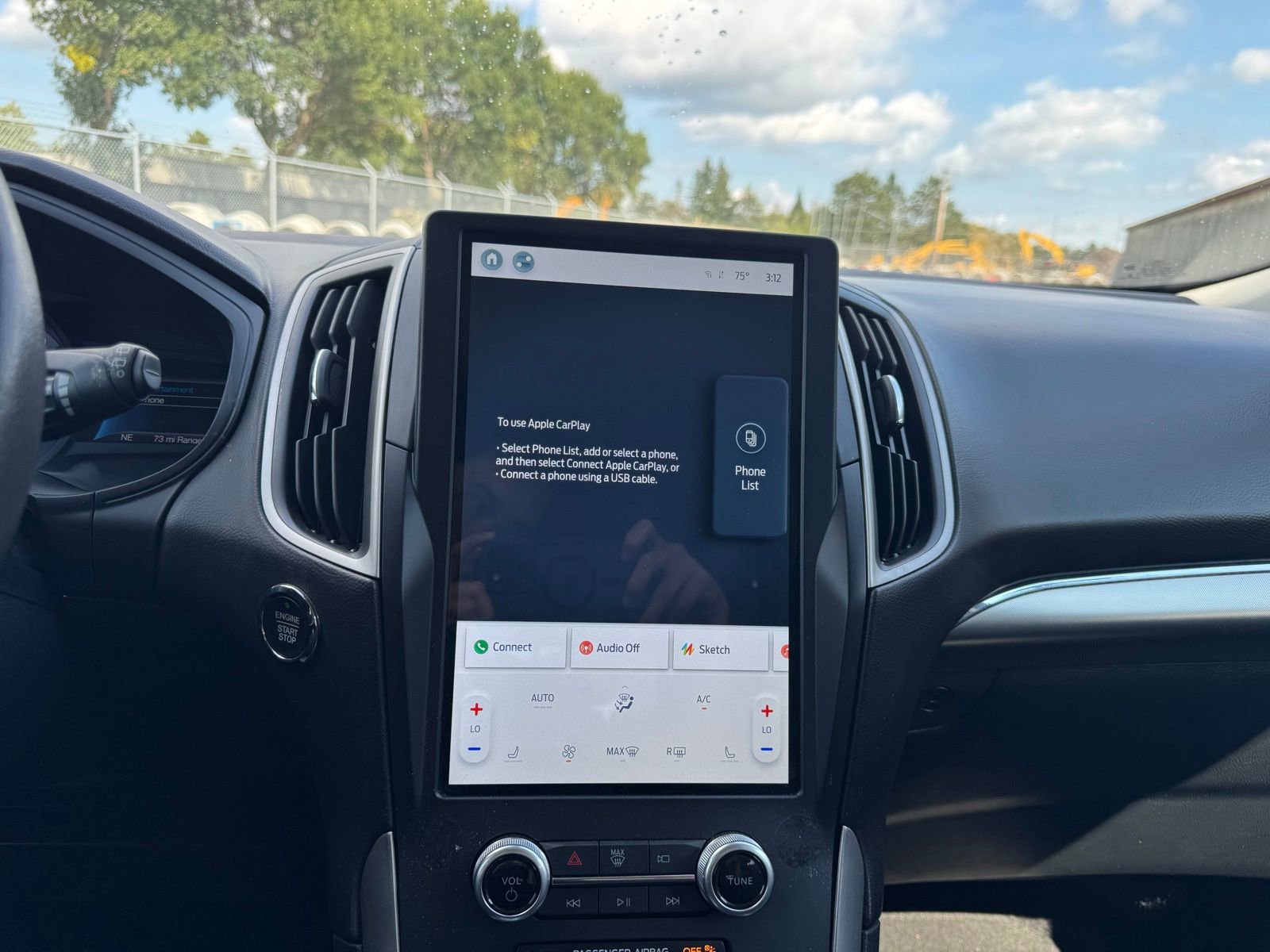 2022 Ford Edge SEL photo 8