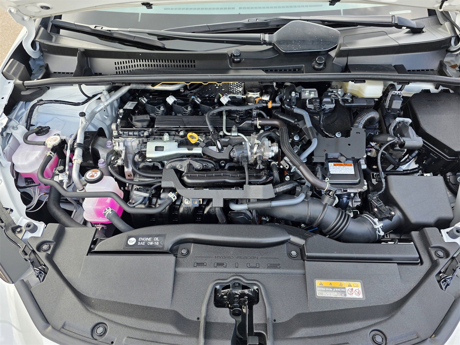 2024 Toyota Prius LE photo 27