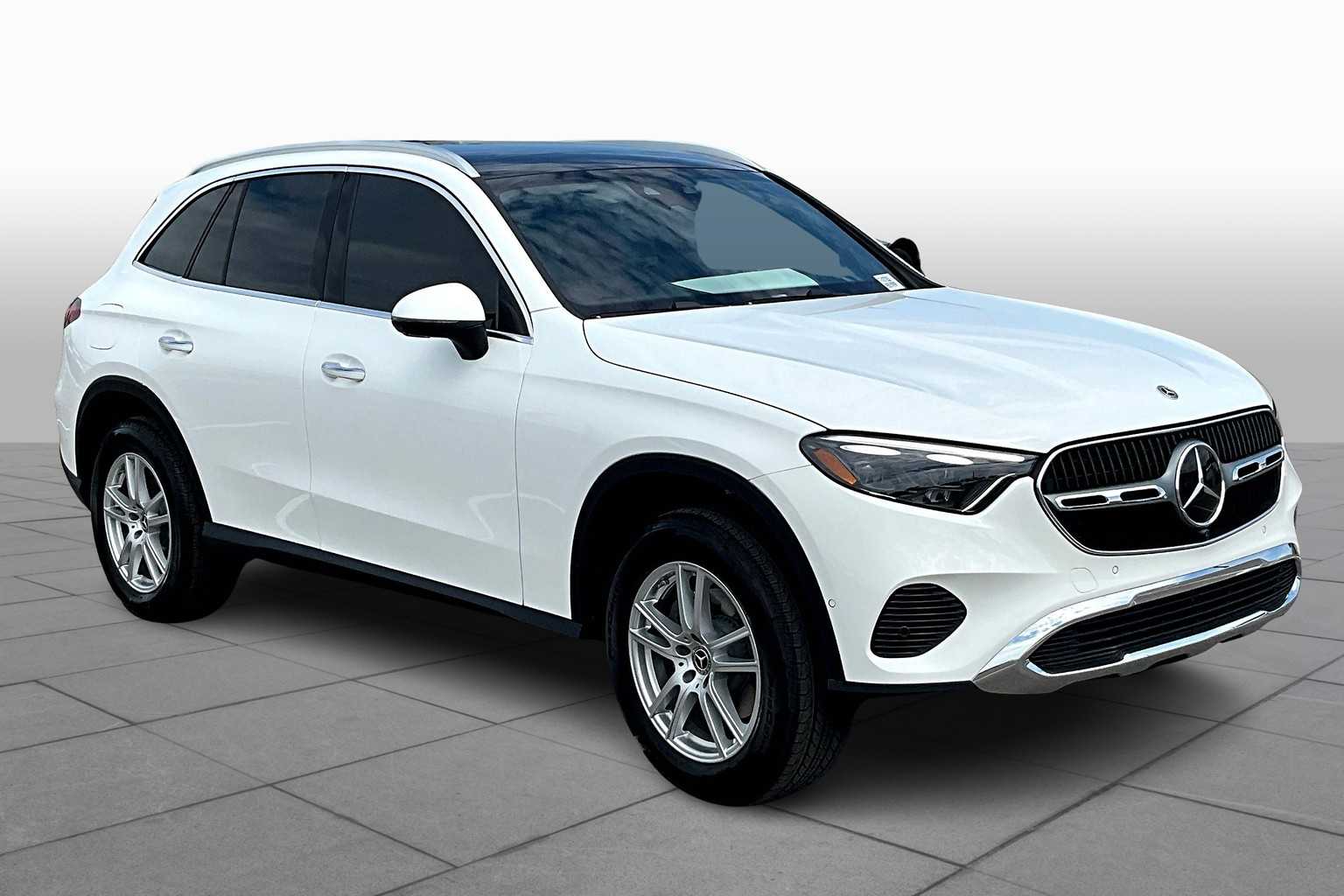2026 Mercedes Benz GLC 300 photo 2