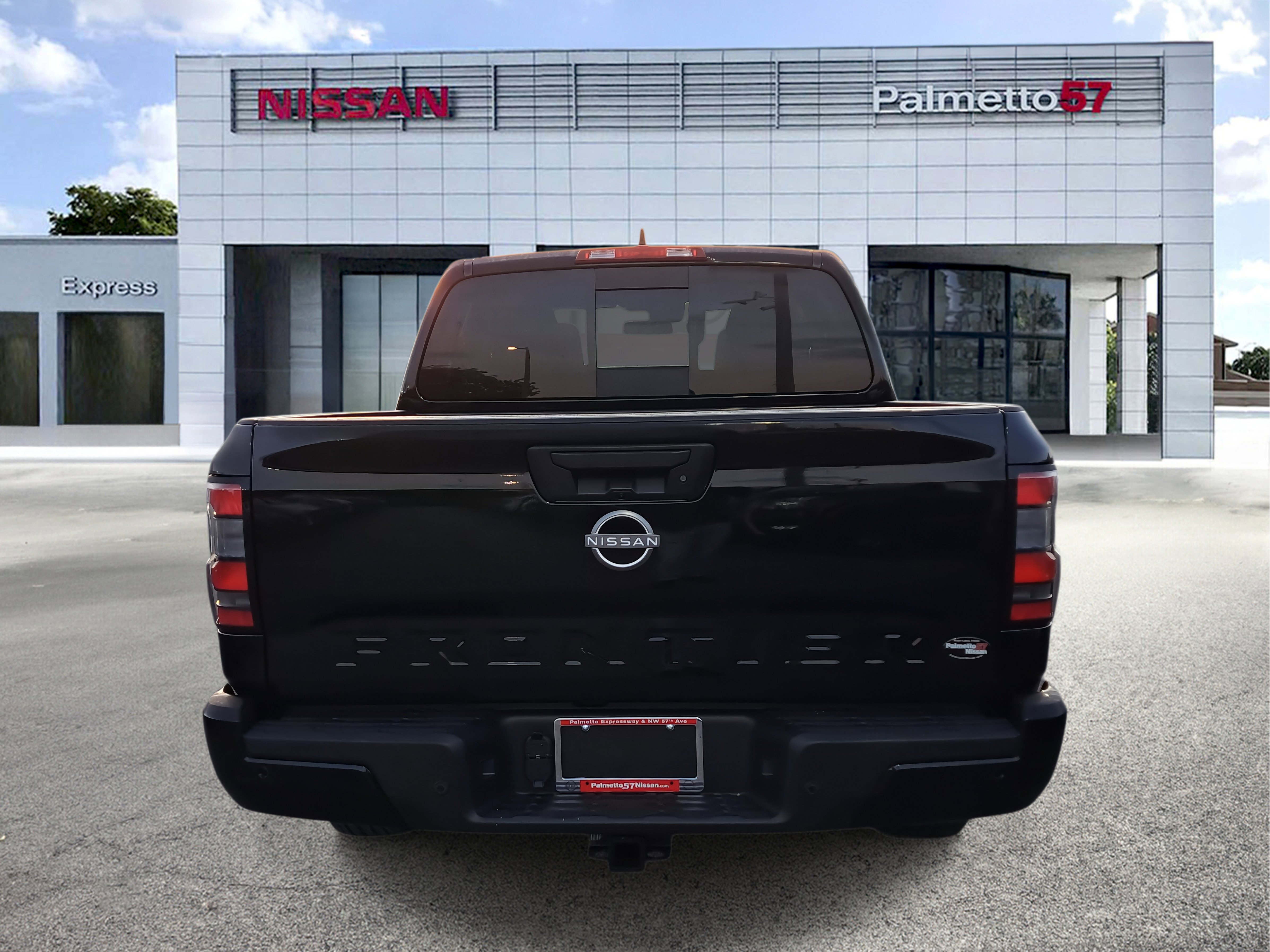 2025 Nissan Frontier SV photo 2