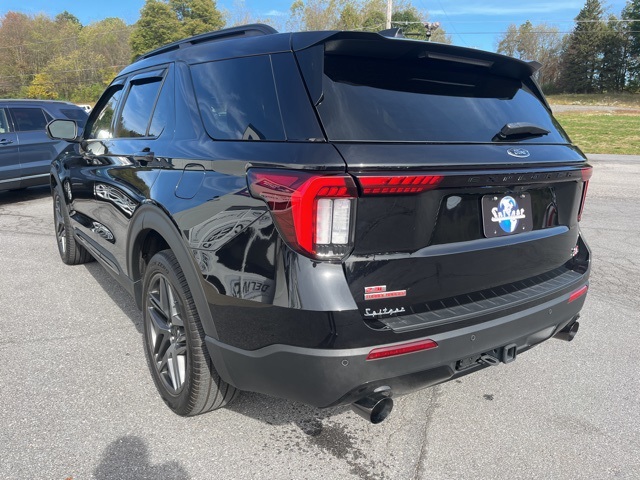 2025 Ford Explorer ST-Line photo 5
