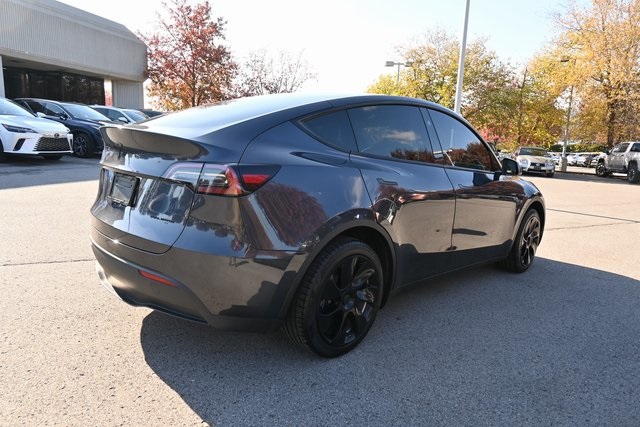 2024 Tesla Model Y Long Range photo 3