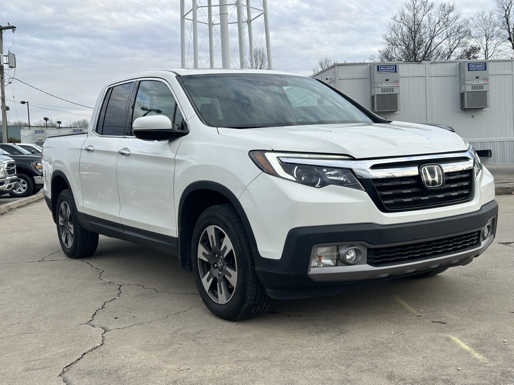 2017 Honda Ridgeline RTL-E photo 2