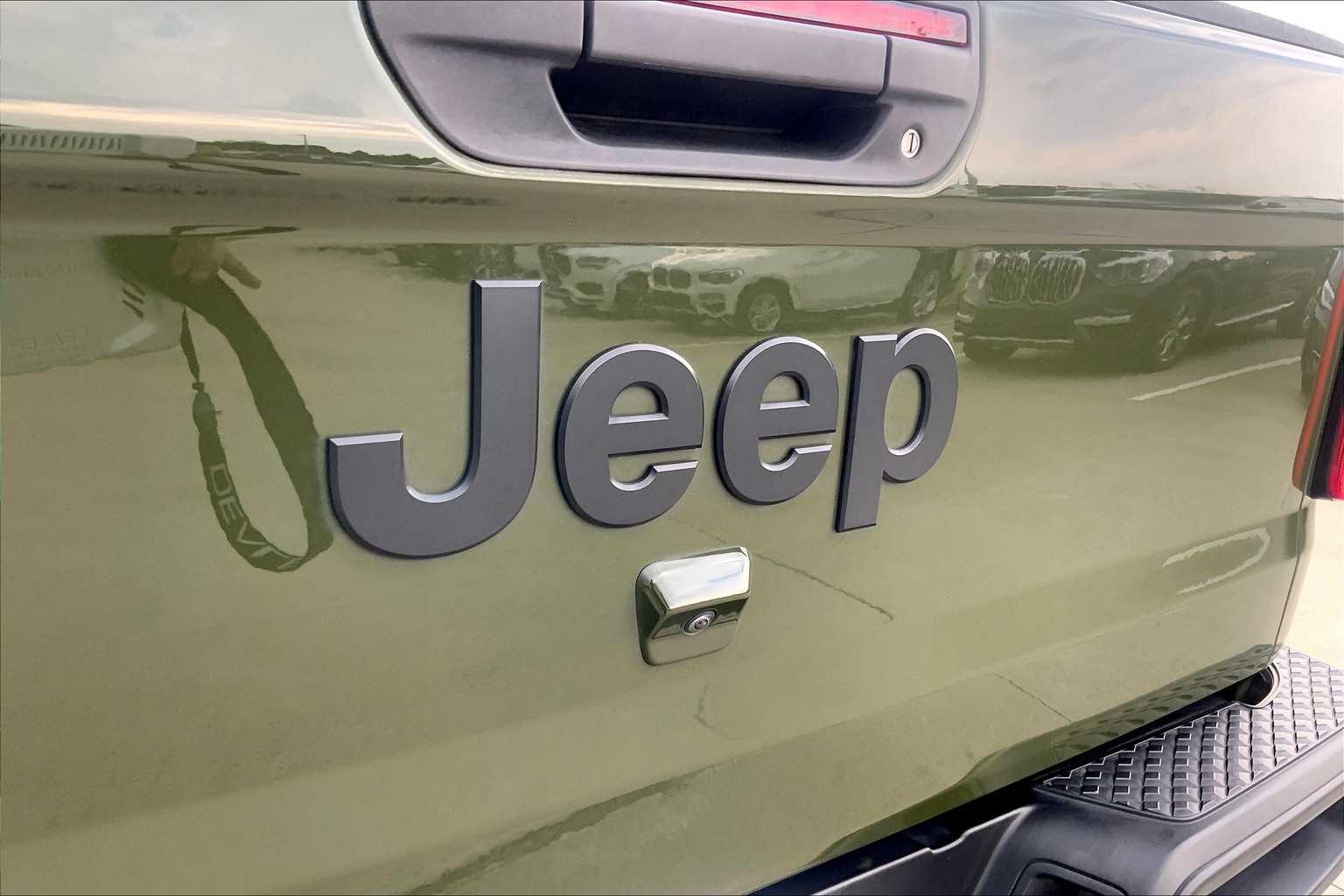 2023 Jeep Gladiator Sport photo 30
