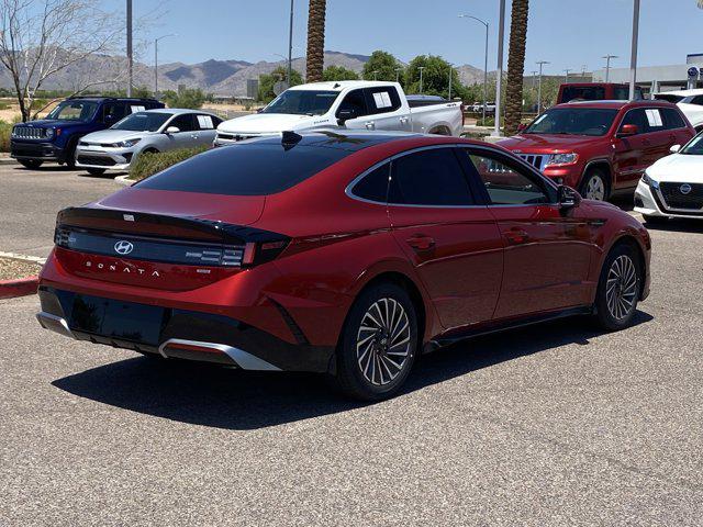 2025 Hyundai Sonata Hybrid Limited photo 3