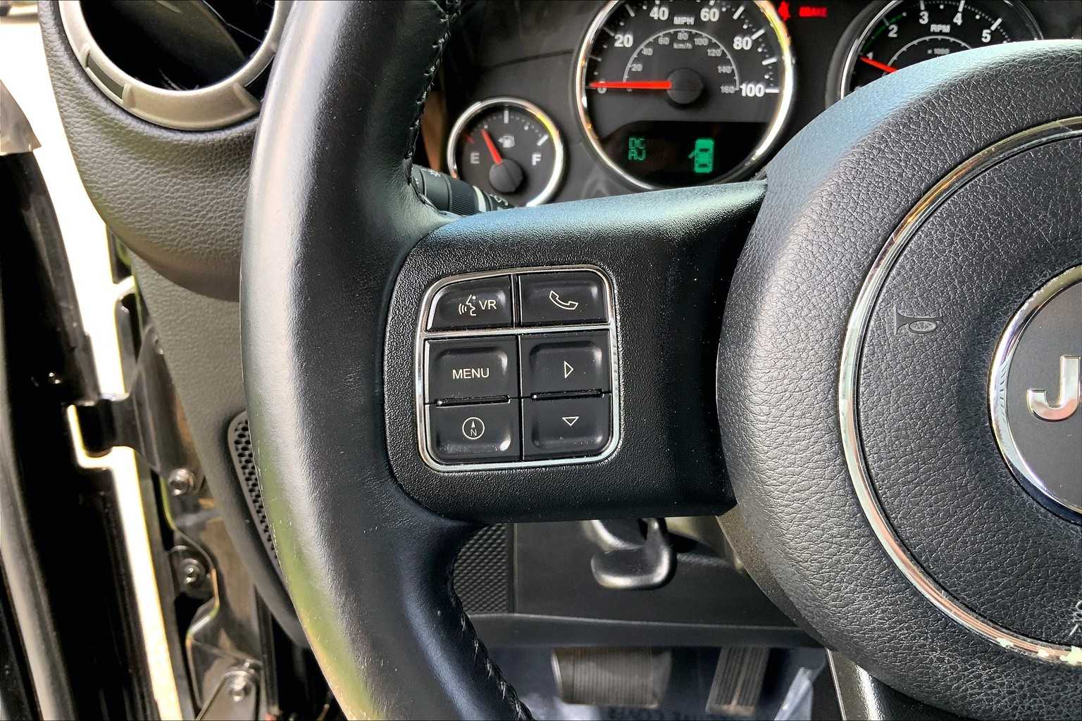 2017 Jeep Wrangler Unlimited Sport photo 21