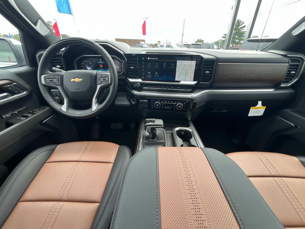 2026 Chevrolet Silverado 1500 High Country photo 11