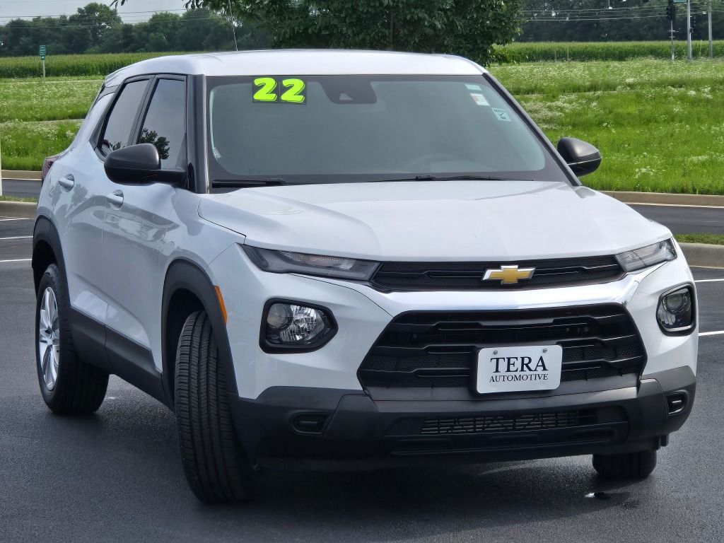 2022 Chevrolet Trailblazer LS photo 2
