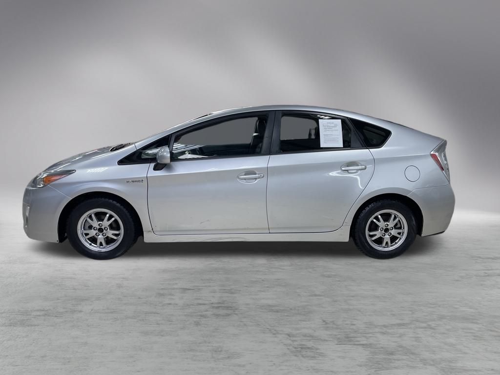 2010 Toyota Prius Four photo 2