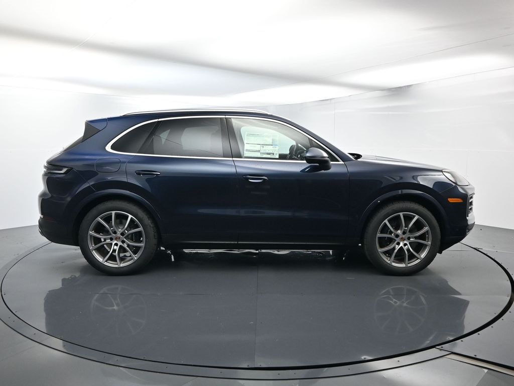 2026 Porsche Cayenne photo 13