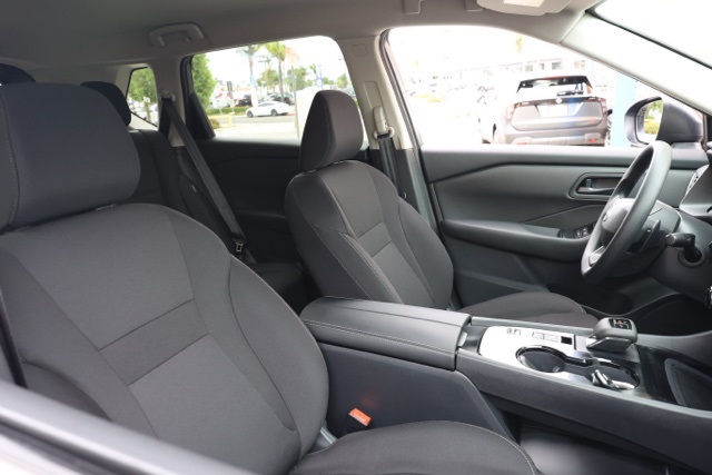 2026 Nissan Rogue S photo 21