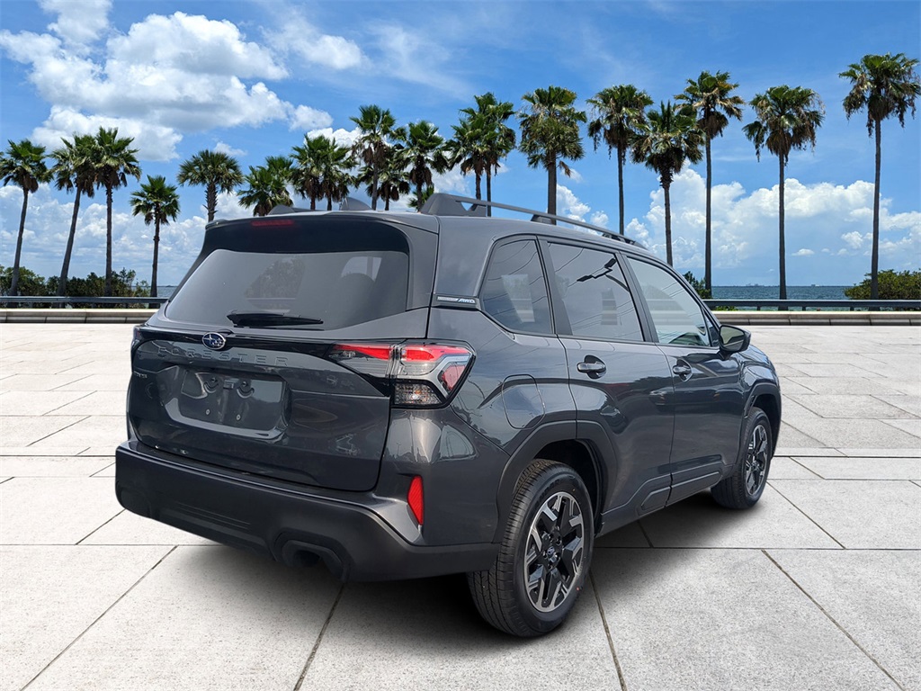 2025 Subaru Forester Premium photo 2