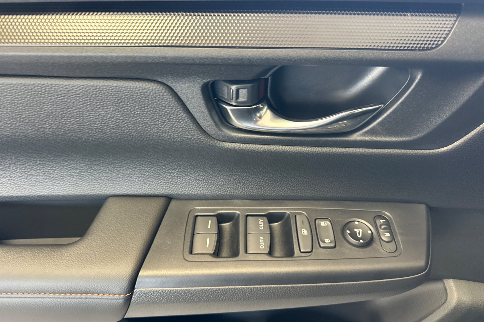2026 Honda CR-V Hybrid Sport photo 9
