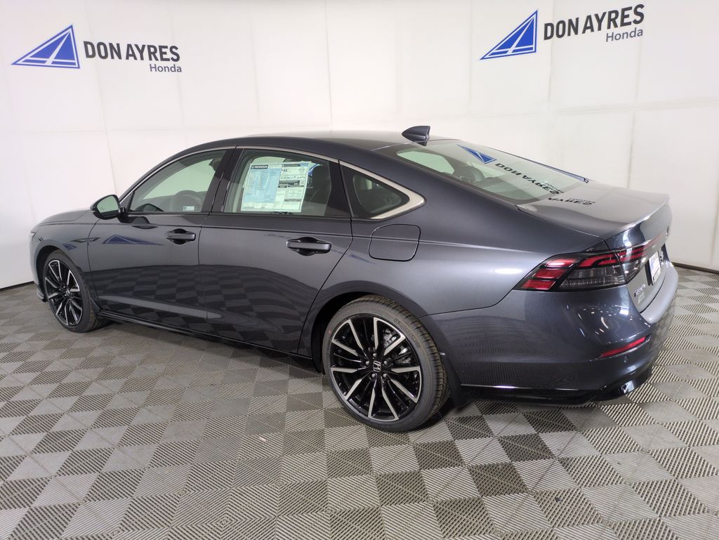 2025 Honda Accord Hybrid Touring photo 3
